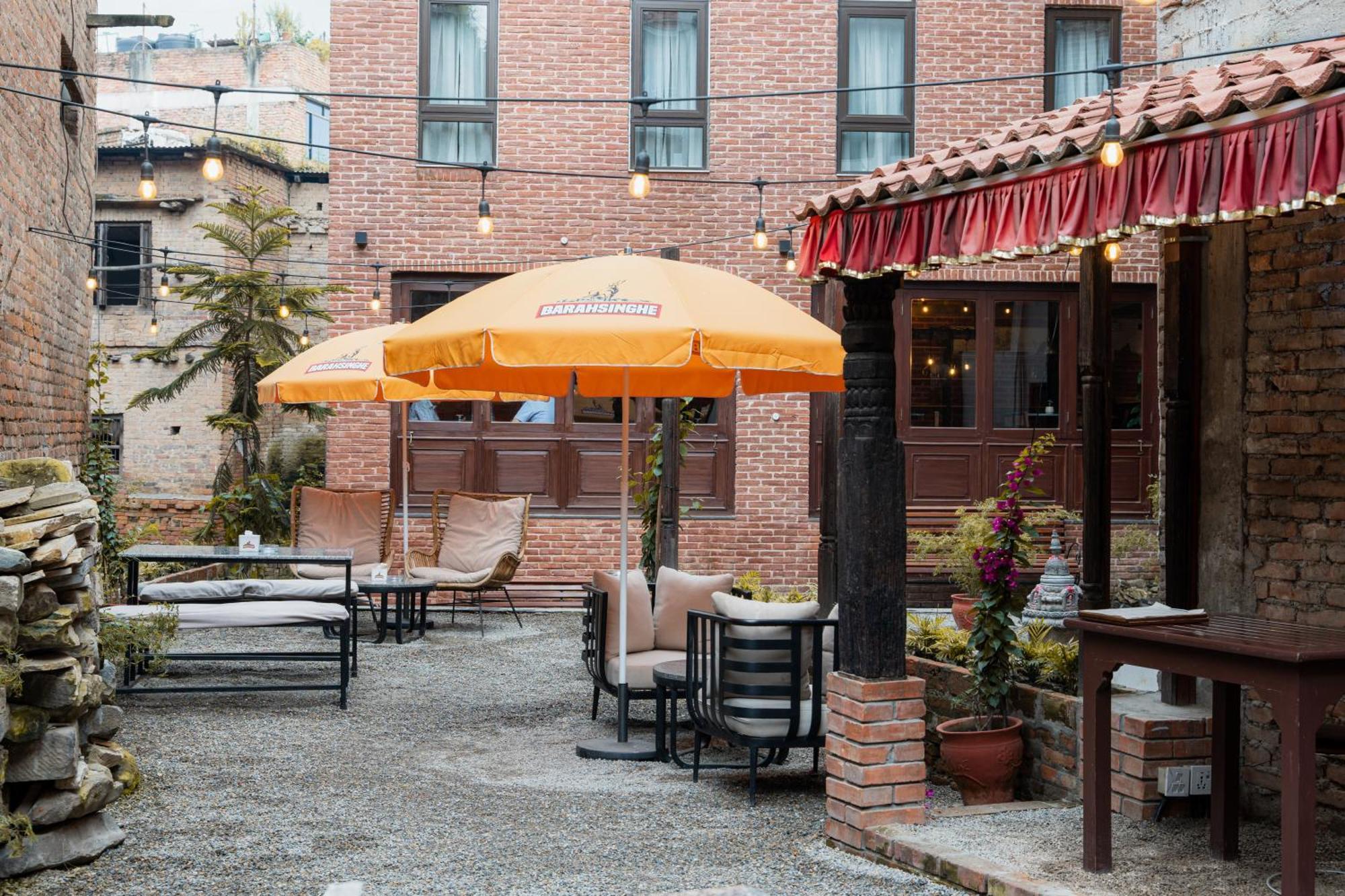 Thagu Chhen, A Boutique Hotel Бактапур Екстериор снимка